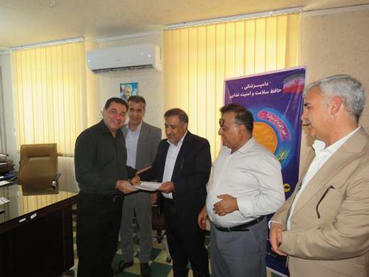 تجلیل مدیرکل دامپزشکی کهگیلویه وبویراحمد از مدیر و کارکنان دامپزشکی بویراحمد بمناسبت هفته دامپزشکی